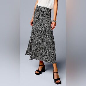 Women's Simply Vera Vera Wang Tiered Knit Long Maxi Skirt